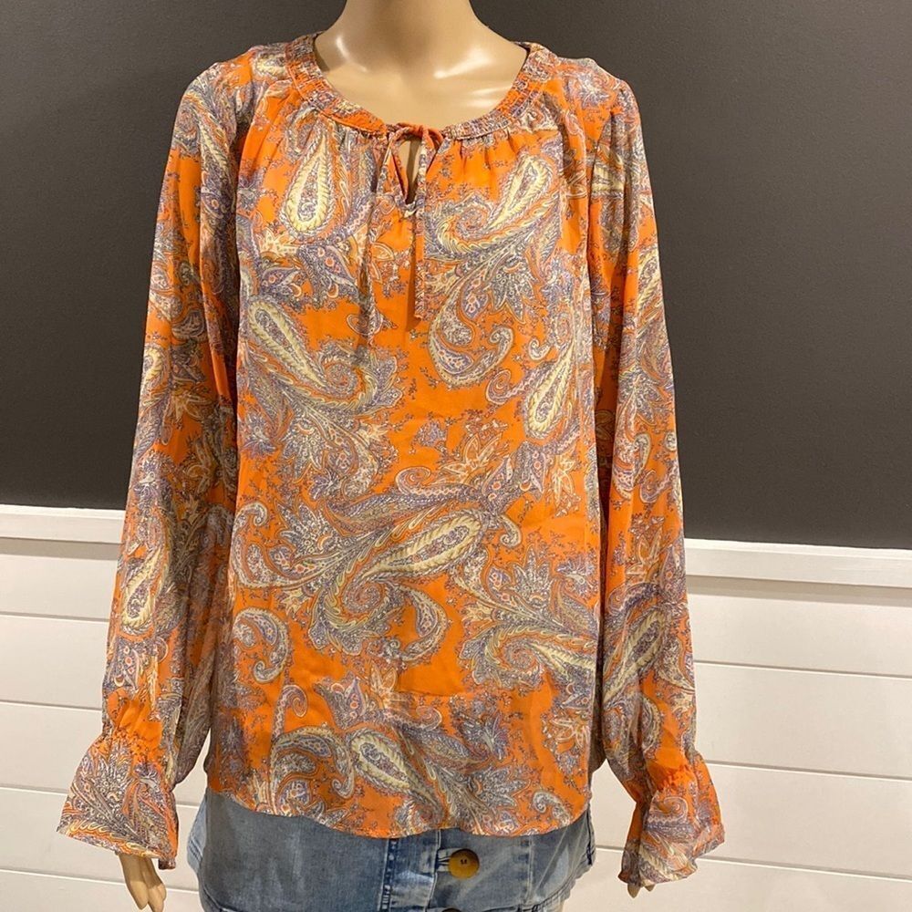 Skies are blue blouse size M